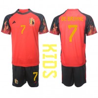 Billiga Belgien Kevin De Bruyne #7 Barnkläder Hemma fotbollskläder till baby VM 2022 Kortärmad (+ Korta byxor)